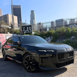 BMW 740