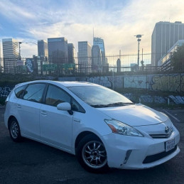 Toyota Prius V